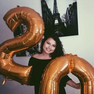 Meet your Posher, Arianna